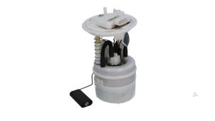 Gebruikte Tank element Pomp Renault Clio V (RJAB) 1.0 TCe 100 12V Prijs € 125,00 Margeregeling aangeboden door Automaterialen Ronald Morien B.V.