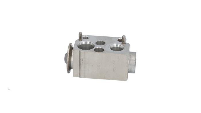 Gebruikte Airco expansieklep BMW 1 serie (E81) 118d 16V Prijs € 25,00 Margeregeling aangeboden door Automaterialen Ronald Morien B.V.