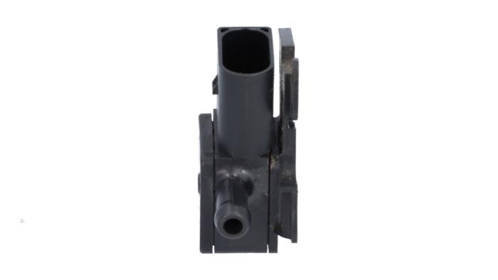 Gebruikte Roetfilter sensor BMW 1 serie (E81) 118d 16V Prijs € 19,00 Margeregeling aangeboden door Automaterialen Ronald Morien B.V.