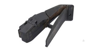 Gebruikte Gaspedaal BMW 1 serie (E81) 118d 16V Prijs € 19,00 Margeregeling aangeboden door Automaterialen Ronald Morien B.V.