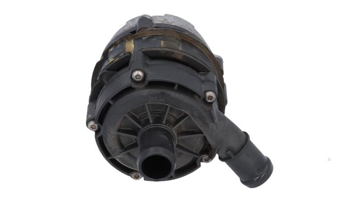 Gebruikte Waterpomp Volkswagen Golf VII (AUA) 1.4 GTE 16V Prijs € 19,00 Margeregeling aangeboden door Automaterialen Ronald Morien B.V.