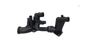 Gebruikte Thermostaathuis Volkswagen Transporter/Caravelle T6 2.0 TDI 150 California 4Motion Prijs € 34,99 Inclusief btw aangeboden door Automaterialen Ronald Morien B.V.