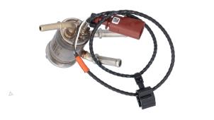 Gebruikte Injector adblue Volkswagen Transporter/Caravelle T6 2.0 TDI 204 Prijs € 75,00 Inclusief btw aangeboden door Automaterialen Ronald Morien B.V.