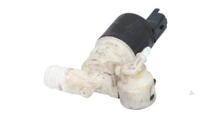 Gebruikte Ruitensproeierpomp voor Citroen Berlingo 1.6 Hdi 75 Prijs € 7,50 Inclusief btw aangeboden door Automaterialen Ronald Morien B.V.