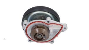 Gebruikte Waterpomp Peugeot 3008 II (M4/MC/MJ/MR) 1.6 e-THP 165 16V Prijs € 75,00 Inclusief btw aangeboden door Automaterialen Ronald Morien B.V.