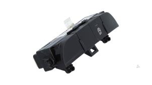 Gebruikte Start/Stop schakelaar Kia Picanto (JA) 1.0 DPi 12V Prijs € 29,00 Margeregeling aangeboden door Automaterialen Ronald Morien B.V.