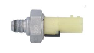 Nieuwe Oliedruk sensor Renault Kadjar (RFEH) 1.3 TCE 140 FAP 16V Prijs € 19,00 Inclusief btw aangeboden door Automaterialen Ronald Morien B.V.