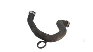 Gebruikte Intercooler Slang Opel Combo Cargo 1.6 CDTI 100 Prijs € 25,00 Margeregeling aangeboden door Automaterialen Ronald Morien B.V.