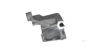 Nieuwe Dynamosteun onder Renault Kadjar (RFEH) 1.3 TCE 140 FAP 16V Prijs € 34,99 Inclusief btw aangeboden door Automaterialen Ronald Morien B.V.