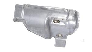 Gebruikte Hitteschild uitlaat Volkswagen Golf VII Variant (AUVV) 1.2 TSI 16V BlueMOTION Prijs € 19,00 Inclusief btw aangeboden door Automaterialen Ronald Morien B.V.