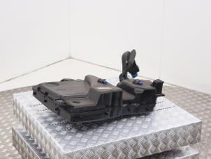 Gebruikte Adblue tank Volkswagen Tiguan (AD1) 2.0 TDI 16V BlueMotion Techn.SCR 4Motion Prijs € 235,95 Inclusief btw aangeboden door Automaterialen Ronald Morien B.V.