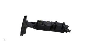 Gebruikte Kleppendeksel Peugeot 3008 I (0U/HU) 1.6 BlueHDi 120 Prijs € 35,00 Margeregeling aangeboden door Automaterialen Ronald Morien B.V.