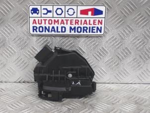 Gebruikte Slotmechaniek Portier 4Deurs links-achter Ford Kuga II (DM2) 1.5 EcoBoost 16V 150 Prijs € 35,00 Margeregeling aangeboden door Automaterialen Ronald Morien B.V.