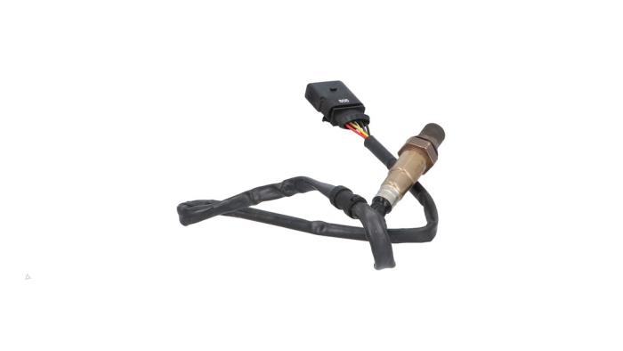 Gebruikte Lambda Sonde Audi A3 Sportback (8VA/8VF) 1.8 TFSI 16V Prijs € 35,00 Margeregeling aangeboden door Automaterialen Ronald Morien B.V.