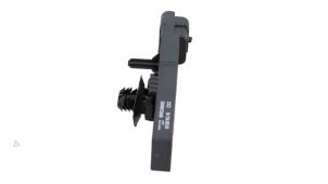 Gebruikte Antenne Citroen DS5 (KD/KF) 2.0 165 HYbrid4 16V Prijs € 7,50 Margeregeling aangeboden door Automaterialen Ronald Morien B.V.