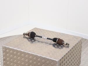 Gebruikte Aandrijfas rechts-achter Citroen DS5 (KD/KF) 2.0 165 HYbrid4 16V Prijs € 95,00 Margeregeling aangeboden door Automaterialen Ronald Morien B.V.