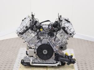 Motor van een Audi Q7 (4LB) 4.2 FSI V8 32V 2014