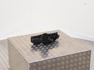 Nieuwe Spruitstuk Inlaat Volkswagen Transporter/Caravelle T6 2.0 TDI 150 Prijs € 85,00 Inclusief btw aangeboden door Automaterialen Ronald Morien B.V.