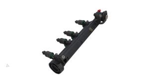 Gebruikte Common rail (Injectie) Volkswagen Golf IV (1J1) 1.6 Prijs € 45,00 Margeregeling aangeboden door Automaterialen Ronald Morien B.V.