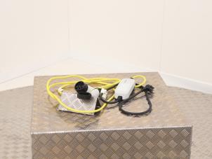 Nieuwe Oplaadkabel elektrische auto Audi A3 Sportback (8VA/8VF) 1.4 TFSI 16V e-tron Prijs € 199,65 Inclusief btw aangeboden door Automaterialen Ronald Morien B.V.