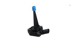 Gebruikte Olie niveau sensor Volkswagen Transporter/Caravelle T6 2.0 TDI 204 Prijs € 18,15 Inclusief btw aangeboden door Automaterialen Ronald Morien B.V.