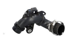 Gebruikte Intercooler Buis Opel Corsa V 1.2 12V 100 Prijs € 25,00 Margeregeling aangeboden door Automaterialen Ronald Morien B.V.