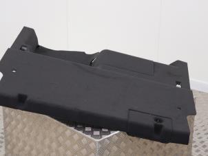 Gebruikte Vloerplaat bagageruimte Ford Mondeo V Wagon 2.0 Hybrid 16V Prijs € 225,00 Margeregeling aangeboden door Automaterialen Ronald Morien B.V.