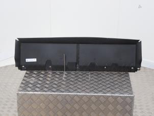 Gebruikte Luchtfilter Tesla Model Y (5YJY) EV 4x4 Prijs € 45,00 Inclusief btw aangeboden door Automaterialen Ronald Morien B.V.