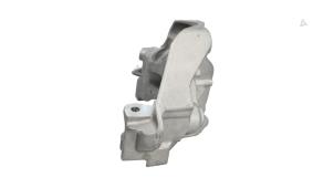 Nieuwe Dynamosteun boven Renault Trafic Passenger (1JL/2JL/3JL/4JL) 2.0 dCi 16V 170 Prijs € 34,99 Inclusief btw aangeboden door Automaterialen Ronald Morien B.V.