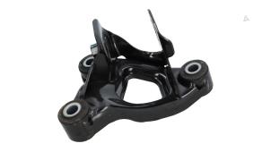 Gebruikte Motorrubber Tesla Model Y (5YJY) EV 4x4 Prijs € 75,00 Inclusief btw aangeboden door Automaterialen Ronald Morien B.V.