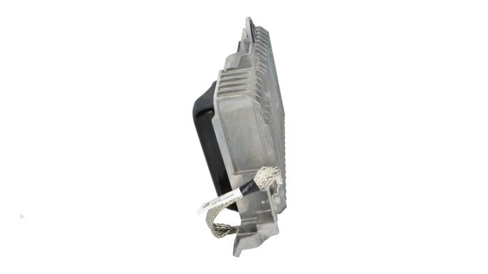 Gebruikte Central electronic module Tesla Model Y (5YJY) EV 4x4 Prijs € 175,45 Inclusief btw aangeboden door Automaterialen Ronald Morien B.V.