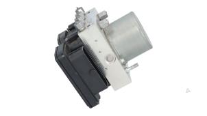 Gebruikte ABS Pomp Tesla Model Y (5YJY) EV 4x4 Prijs € 195,00 Inclusief btw aangeboden door Automaterialen Ronald Morien B.V.