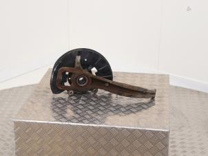 Gebruikte Fusee links-voor Audi Q7 (4LB) 4.2 FSI V8 32V Prijs € 35,00 Margeregeling aangeboden door Automaterialen Ronald Morien B.V.