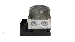 Gebruikte ABS Pomp Volkswagen Passat Variant (3G5) 2.0 TDI 16V 150 Prijs € 195,00 Margeregeling aangeboden door Automaterialen Ronald Morien B.V.