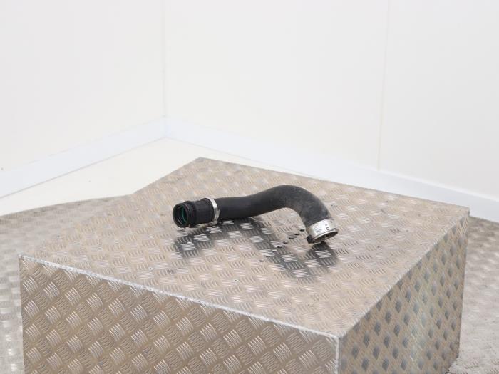 Gebruikte Intercooler Buis Opel Astra K 1.0 Turbo 12V Prijs € 25,00 Margeregeling aangeboden door Automaterialen Ronald Morien B.V.