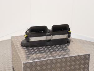 Gebruikte Radiateur Audi R8 Spyder (427/429) 5.2 V10 40V FSI Quattro Prijs € 144,99 Inclusief btw aangeboden door Automaterialen Ronald Morien B.V.