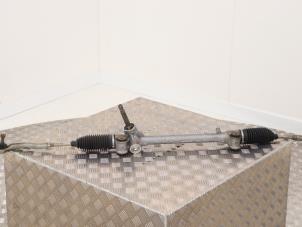 Gebruikte Stuurhuis Toyota Yaris III (P13) 1.5 16V Hybrid Prijs € 149,00 Margeregeling aangeboden door Automaterialen Ronald Morien B.V.