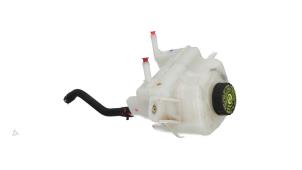 Gebruikte Remvloeistof reservoir Toyota Yaris III (P13) 1.5 16V Hybrid Prijs € 15,00 Margeregeling aangeboden door Automaterialen Ronald Morien B.V.