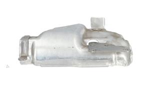 Gebruikte Hitteschild uitlaat Volkswagen Golf VII Variant (AUVV) 1.2 TSI 16V BlueMOTION Prijs € 19,00 Inclusief btw aangeboden door Automaterialen Ronald Morien B.V.