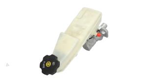 Gebruikte Hoofdremcilinder Opel Astra K 1.0 Turbo 12V Prijs € 59,00 Margeregeling aangeboden door Automaterialen Ronald Morien B.V.