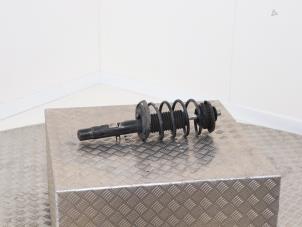 Gebruikte Mac Phersonpoot links-voor Peugeot 208 I (CA/CC/CK/CL) 1.2 Vti 12V PureTech 82 Prijs € 29,00 Margeregeling aangeboden door Automaterialen Ronald Morien B.V.