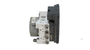 Gebruikte ABS Pomp Peugeot 208 I (CA/CC/CK/CL) 1.2 Vti 12V PureTech 82 Prijs € 95,00 Margeregeling aangeboden door Automaterialen Ronald Morien B.V.