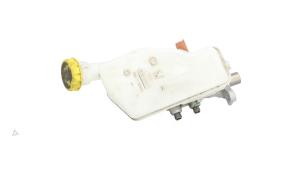 Gebruikte Hoofdremcilinder Peugeot 208 I (CA/CC/CK/CL) 1.2 Vti 12V PureTech 82 Prijs € 29,00 Margeregeling aangeboden door Automaterialen Ronald Morien B.V.