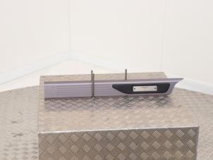 Gebruikte Afdeklijst dorpel links Aston Martin DB 9 Vantage 6.0 V12 48V Prijs € 495,00 Margeregeling aangeboden door Automaterialen Ronald Morien B.V.