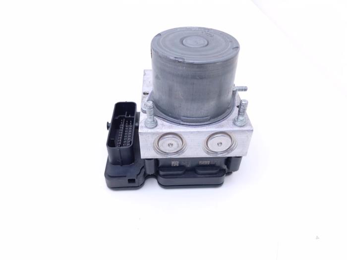 Gebruikte ABS Pomp Peugeot 208 I (CA/CC/CK/CL) 1.0 Vti 12V PureTech Prijs € 29,00 Margeregeling aangeboden door Automaterialen Ronald Morien B.V.