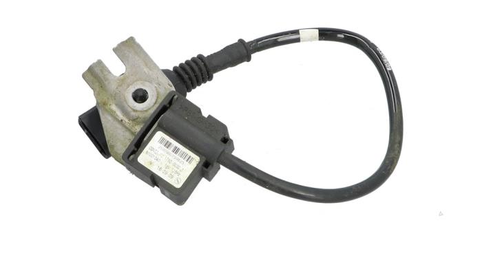 ABS Sensor van een Audi Q7 (4LB) 4.2 TDI V8 32V Tiptronic 2009