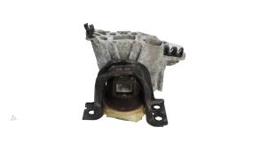 Gebruikte Motorsteun Renault Clio IV (5R) 1.6 Turbo 16V RS 200 EDC Prijs € 29,00 Margeregeling aangeboden door Automaterialen Ronald Morien B.V.