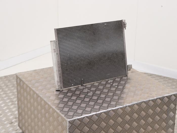 Gebruikte Airco Condensor Renault Clio IV (5R) 1.6 Turbo 16V RS 200 EDC Prijs € 45,00 Margeregeling aangeboden door Automaterialen Ronald Morien B.V.