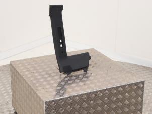 Gebruikte B-stijl rechts Volkswagen Corrado 1.8 G60 Prijs € 25,00 Margeregeling aangeboden door Automaterialen Ronald Morien B.V.