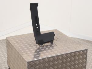 Gebruikte B-stijl rechts Volkswagen Corrado 1.8 G60 Prijs € 25,00 Margeregeling aangeboden door Automaterialen Ronald Morien B.V.